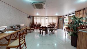 Image 23 - 925803